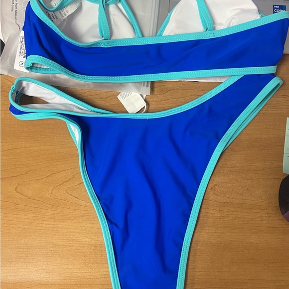 Bathing suit - Picture 3 of 3